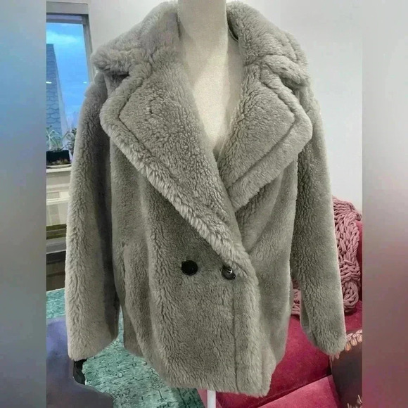 Oversized Wool Coat - Picture 1 of 13